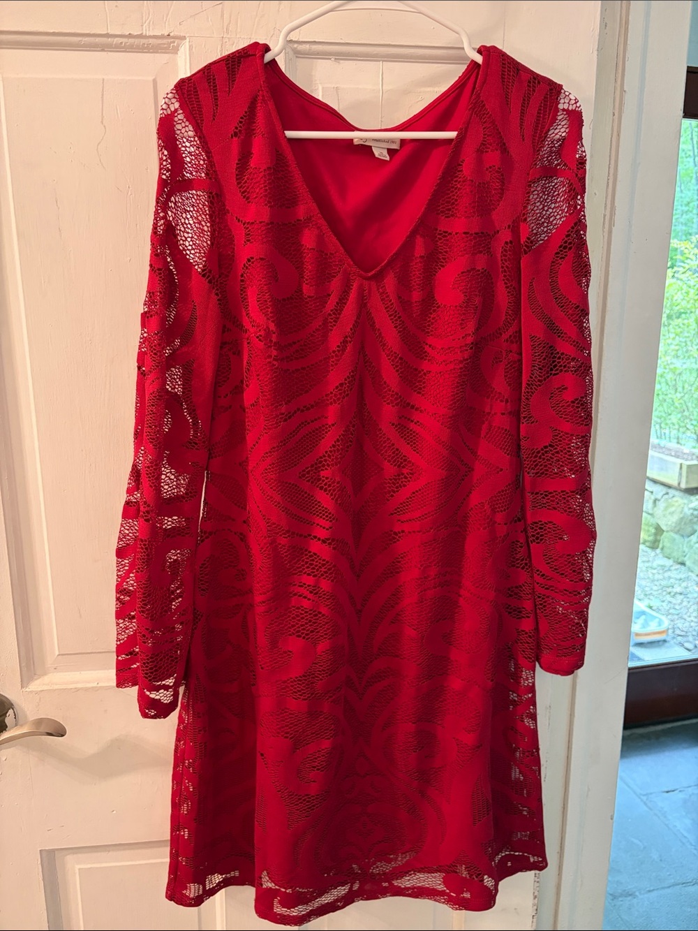 Red Lace Long-Sleeve V-Neck Shift Dress